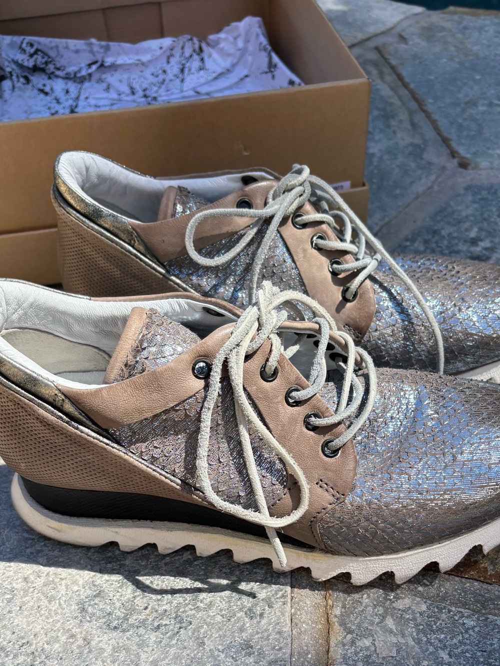 Women's Fox Hill Vera Cruz Metallic Taupe Lace-Up Sneakers